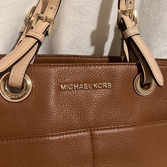 MICHAEL Michael Kors Handbags - Michael Michael Kors Bedford leather zip pocket tote
